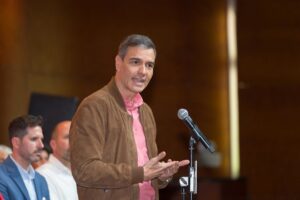 Sánchez afea la campaña de "hiperventilación" del PP que pronostica un apocalípsis "territorial" que no llega