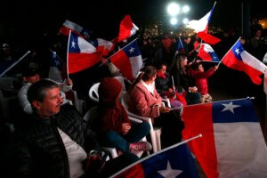 Triunfo de ultraderecha en Chile apunta a sostener Constitución de Pinochet
