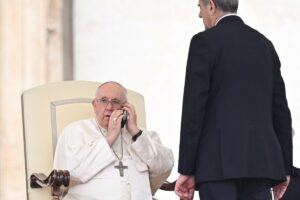Un hombre se introduce a la fuerza con un coche en el Vaticano y es detenido