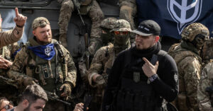 Unos aliados del ejército de Ucrania tienen vínculos de ultraderecha