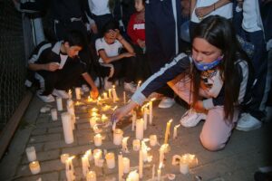 Velatón ante crimen de la estudiante que llegó de Rosas (Cauca) a Cali - Cali - Colombia