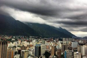 Venezuela amanece con nubosidad convectiva y lluvia