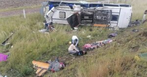 Volcadura de autobús en la autopista Puebla-Tlaxcala dejó cuatro muertos y al menos 18 heridos