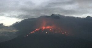 Volcán Popocatépetl registró una nueva explosión que despertó a los habitantes