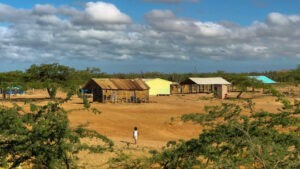 Wayuus lloran por llegada de parque eólico a Guajira colombiana