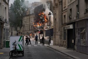 Aumentan a 37 los heridos por una potente explosión de gas en el centro de París