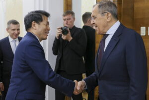 El dardo a Occidente del enviado de paz chino a Ucrania: "Dejar de echar ms combustible al fuego es la mejor accin humanitaria"