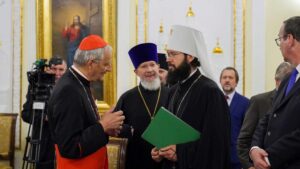 El enviado del Papa se reúne con el jefe de la Iglesia ortodoxa rusa, pero no con Putin