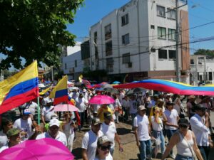 En calma transcurrió marcha de barranquilleros contra las políticas de Gustavo Petro - Barranquilla - Colombia