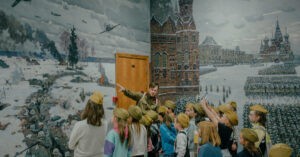 En las escuelas rusas, se recita el abecedario y odas al ejército