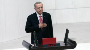Erdogan inicia su tercer mandato presidencial al jurar el cargo en el Parlamento turco