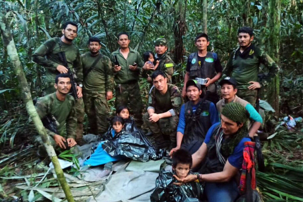 Esta vez s: hallan con vida a los cuatro nios perdidos hace 40 das en la Amazona colombiana