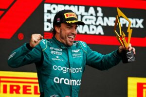F1: Alonso vuelve a superar a Hamilton en el duelo de leyendas y acaba segundo en Montreal