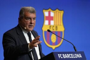 FC Barcelona: Laporta: "Estamos intentando cerrar el fichaje de Arda Güler"