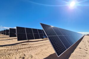 Francia presta 98.7 mdd a CFE para nueva megaplanta solar