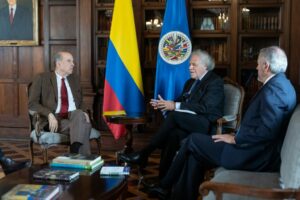 Fue recibido por el canciller Álvaro Leyva (Fotos y video) – AlbertoNews – Periodismo sin censura