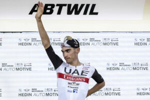 Juan Ayuso se exhibe en la crono del Tour de Suiza por delante de Evenepoel y Van Aert y termina segundo en la general