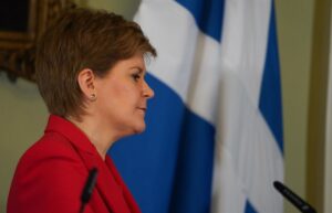 La ex ministra principal de Escocia Nicola Sturgeon, arrestada por la investigación a las finanzas del SNP