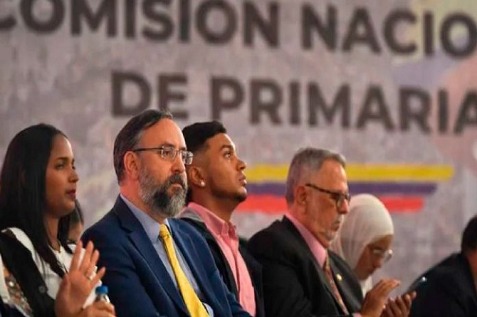 Acuerdo entre oposición y CNE para crear comisión mixta de elección primaria