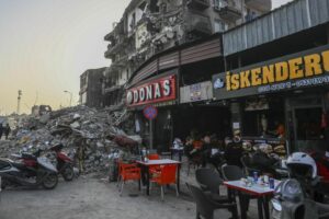 La sorprendente popularidad de Erdogan en las zonas arrasadas por el terremoto: "Hace lo que puede. El desastre es muy grande"
