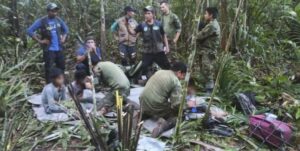 Los niños rescatados en la selva colombiana se quedaron cuatro días cerca del avión esperando ayuda