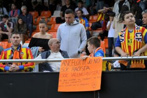 Los pequeos accionistas del Valencia denuncian a Ancelotti ante la Fiscala por "injurias y calumnias"