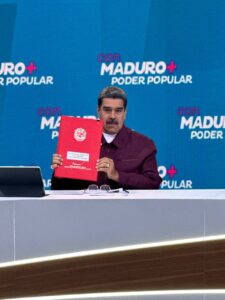 Maduro promulga la reforma a la Ley de Consejos Comunales