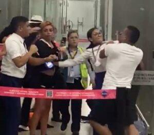 Pelea en aeropuerto de Santa Mata fue por el ingrego de una mascota - Otras Ciudades - Colombia