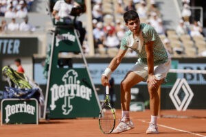 Roland Garros: El fsico vuelve a traicionar a Alcaraz: "Primero fue en el brazo, luego en la pierna, despus en todo el cuerpo"