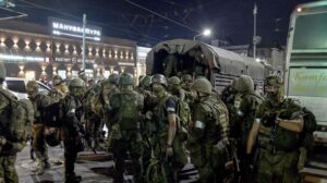 Rusia prepara la transferencia de equipo militar pesado de Wagner a las tropas regulares