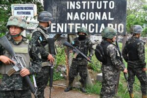 Tragedia en Honduras: mueren 46 mujeres calcinadas y a tiros en una reyerta carcelaria entre pandillas