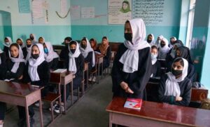 Unas 82 estudiantes afganas envenenadas en 2 colegios en norte de Afganistán