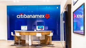 Venta de Banamex en bolsa de valores brinda oportunidades de inversión en México: Banxico