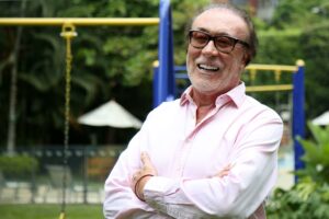 William Vinasco: ‘No terminé de narrar el gol de Rincón en Italia 90, fue mi hermano’ - Cine y Tv - Cultura