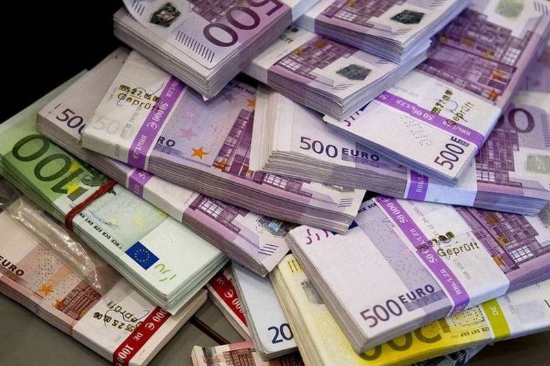Detenida una sexagenaria en Maiquetía por la presunta posesión irregular de 200.000 euros en efectivo