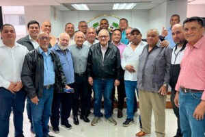 19 secretarios seccionales de AD ratifican su apoyo a Bernabé Gutiérrez