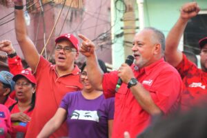 A la fuerza, el chavismo busca enfrentar la primaria opositora