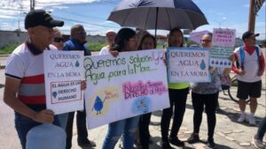 Abuelos de Palavecino en Lara exigen servicio de agua