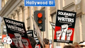 Actores de Hollywood en huelga tras desacuerdo con estudios – DW – 13/07/2023