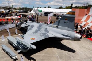Avión de combate sueco que busca entrar a Colombia y reemplazar los Kfir - Medellín - Colombia