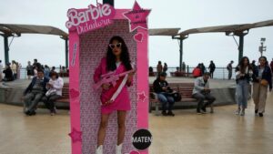 Barbiemanía hace furia y pinta de rosado a América Latina
