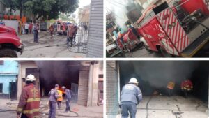 Bomberos controlan incendio de 5 vehículos en El 23 de enero