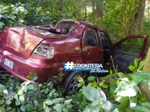 Cinco lesionados al caer vehículo en un barranco en Capacho Nuevo