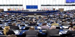 Comisión Europea ve preocupante inhabilitación de opositores