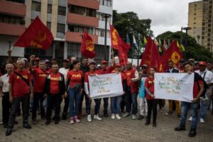 Comunistas maduristas piden intervenir al PCV
