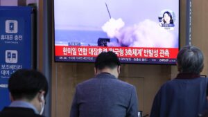 Corea del Norte dispara un proyectil balístico no identificado hacia el mar de Japón