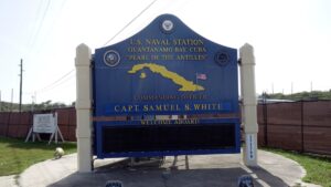 Cuba califica de "escalada provocadora" de EEUU presencia de submarino nuclear en bahía Guantánamo