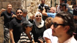Desalojado un matrimonio de ancianos palestinos a favor de colonos en Jerusalén Este