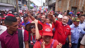 Diosdado Cabello a candidatos a las primarias inhabilitados: «¡No te vistas que no vas!»