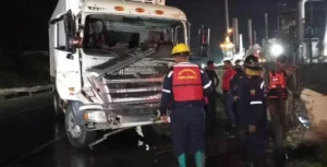 Dos militares heridos dejó colisión de camión frente a Refinería El Palito